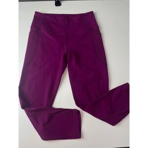 Victoria Sport Knockout Capri Leggings Purple High Rise Mesh Pockets Small